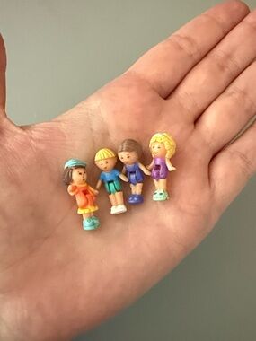 Polly Pocket Figures (4)